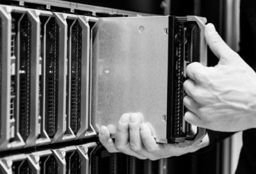 cloud native applications vs non native cloud offerings